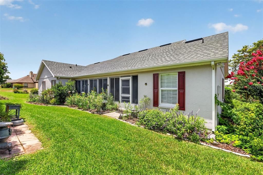 For Sale: $410,000 (3 beds, 2 baths, 2015 Square Feet)