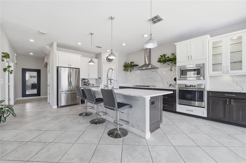 For Sale: $425,000 (4 beds, 2 baths, 2775 Square Feet)