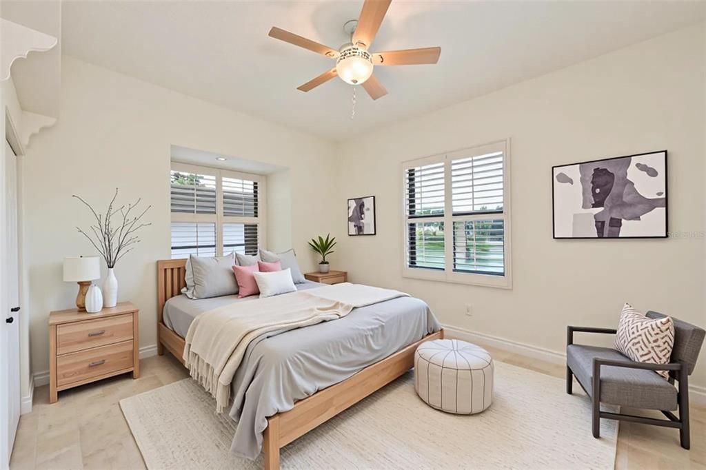 Activo con contrato: $989,900 (3 camas, 3 baños, 2820 Pies cuadrados)