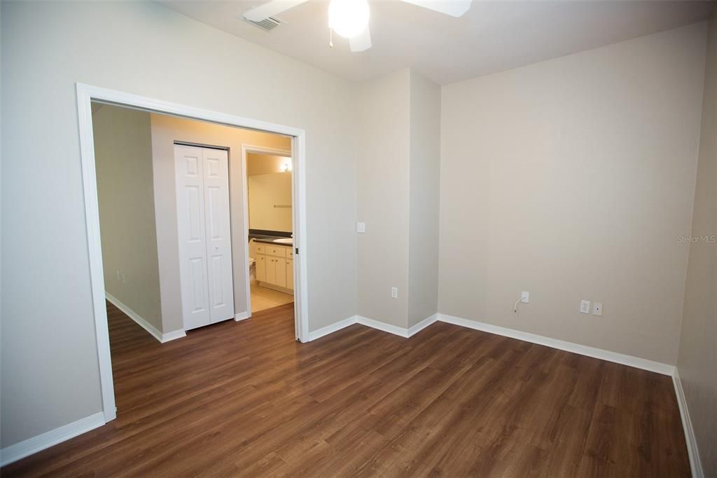 For Sale: $377,900 (3 beds, 2 baths, 1856 Square Feet)