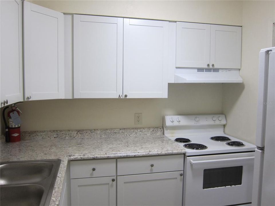 For Rent: $1,050 (2 beds, 1 baths, 900 Square Feet)