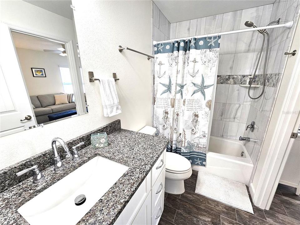 For Rent: $4,800 (3 beds, 2 baths, 1481 Square Feet)