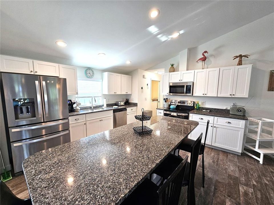 For Rent: $4,800 (3 beds, 2 baths, 1481 Square Feet)
