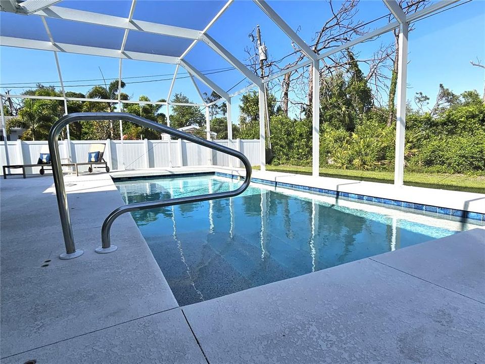 For Rent: $4,800 (3 beds, 2 baths, 1481 Square Feet)