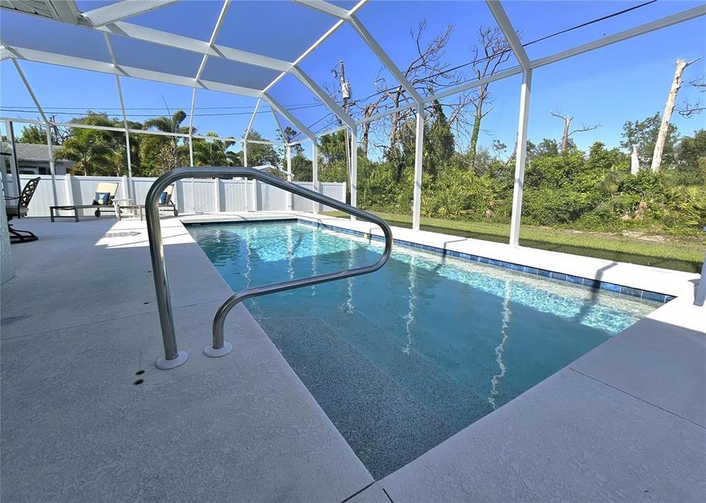 For Rent: $4,800 (3 beds, 2 baths, 1481 Square Feet)