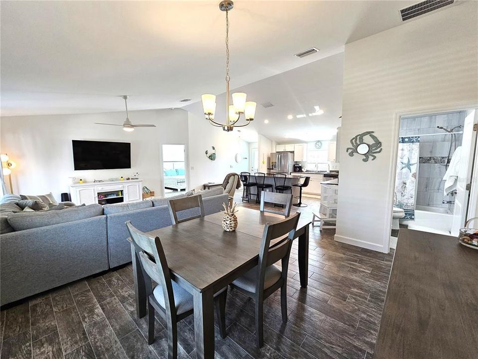 For Rent: $4,800 (3 beds, 2 baths, 1481 Square Feet)