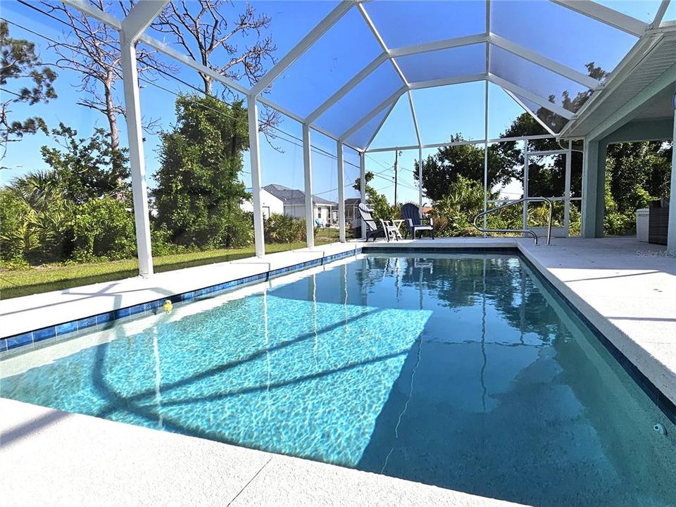 For Rent: $4,800 (3 beds, 2 baths, 1481 Square Feet)