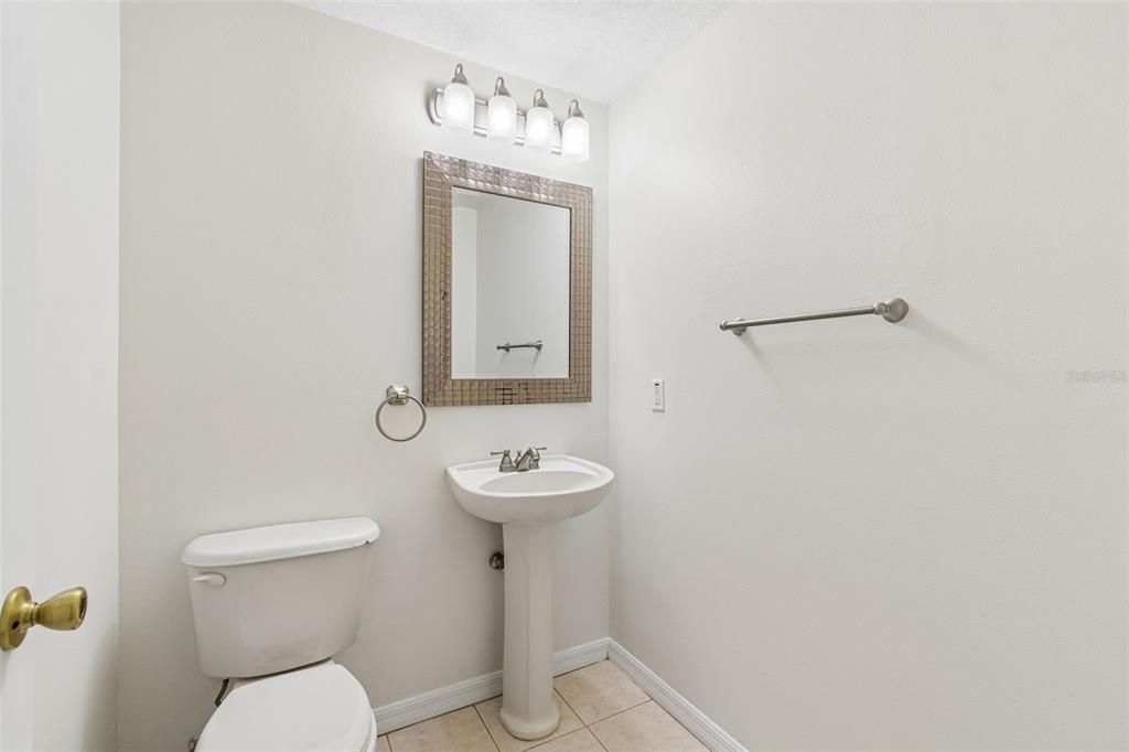 For Sale: $329,900 (3 beds, 2 baths, 2071 Square Feet)