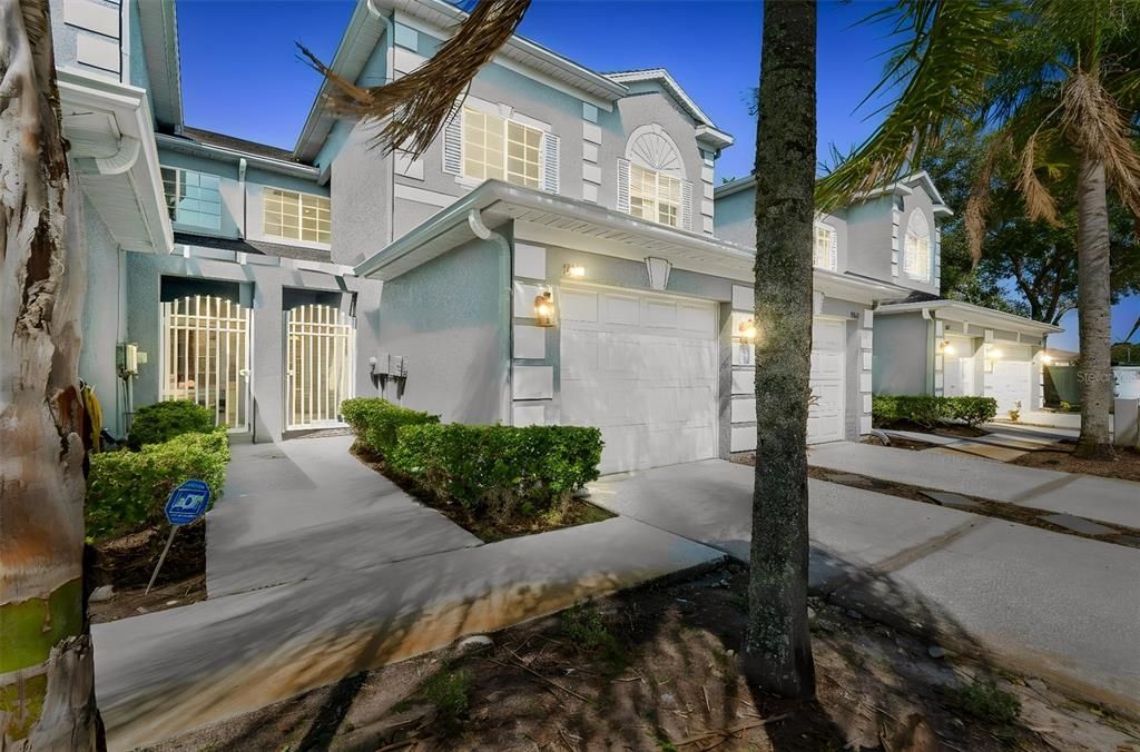 For Sale: $329,900 (3 beds, 2 baths, 2071 Square Feet)