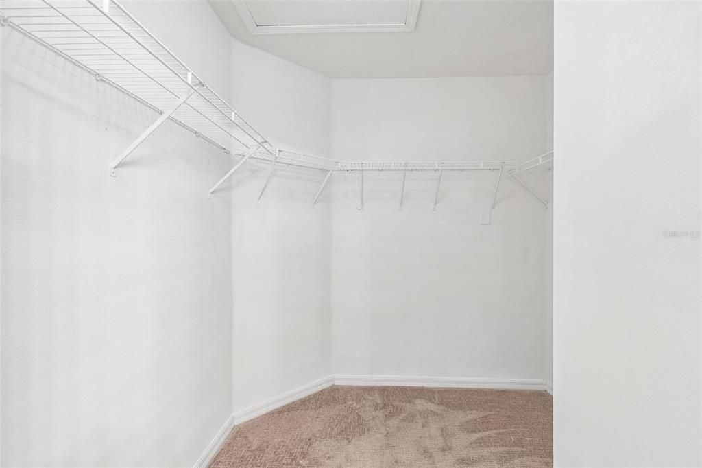 For Sale: $329,900 (3 beds, 2 baths, 2071 Square Feet)