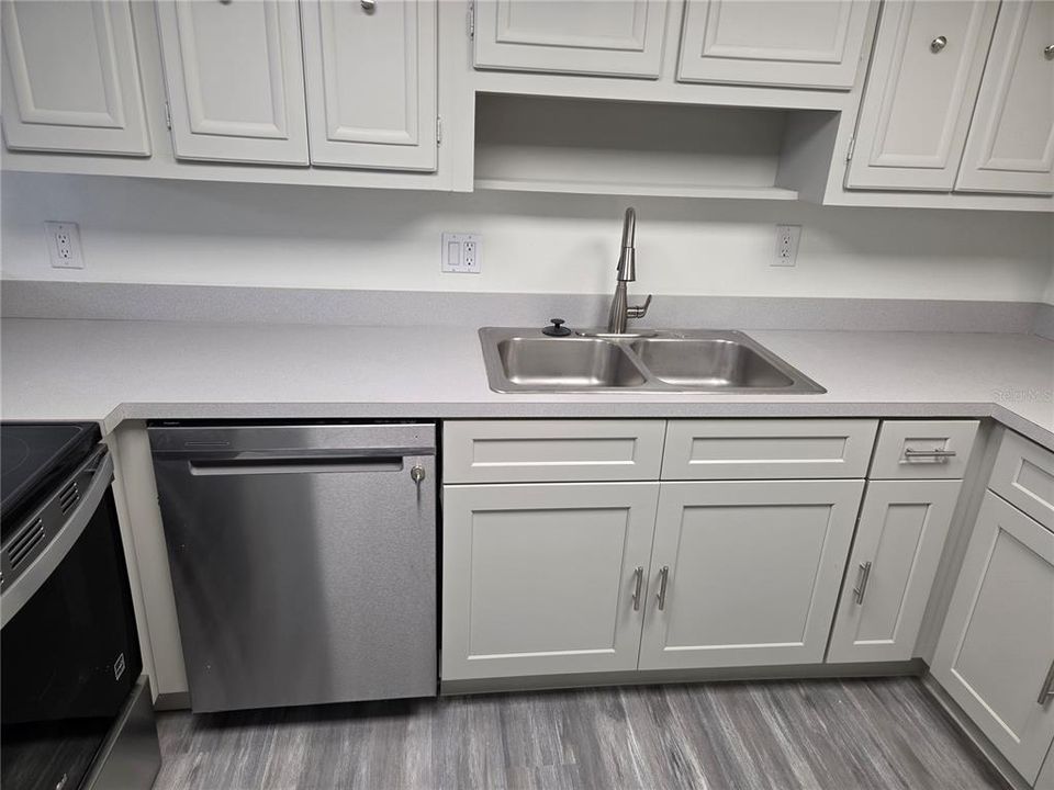 For Rent: $2,000 (3 beds, 2 baths, 1250 Square Feet)