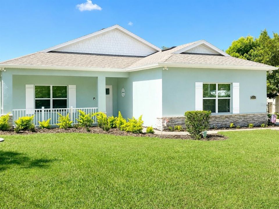 For Rent: $3,000 (4 beds, 2 baths, 1958 Square Feet)