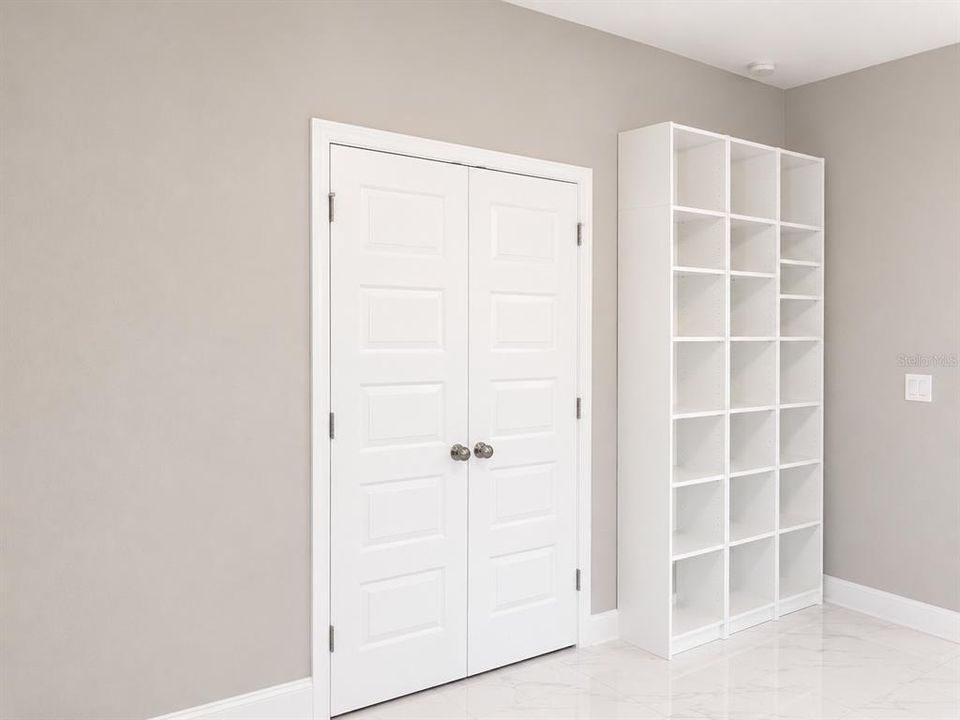 For Rent: $3,000 (4 beds, 2 baths, 1958 Square Feet)