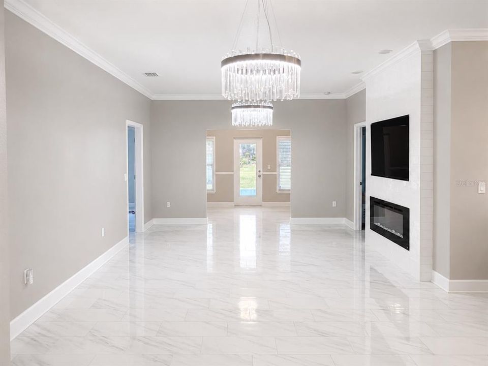 For Rent: $3,000 (4 beds, 2 baths, 1958 Square Feet)