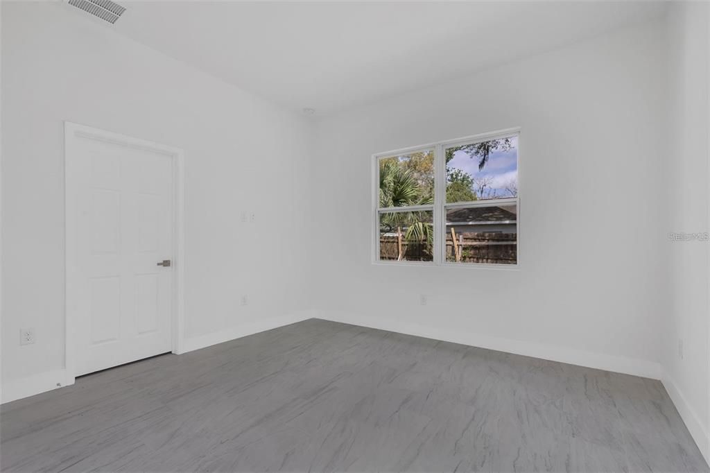 For Sale: $345,000 (3 beds, 2 baths, 1900 Square Feet)