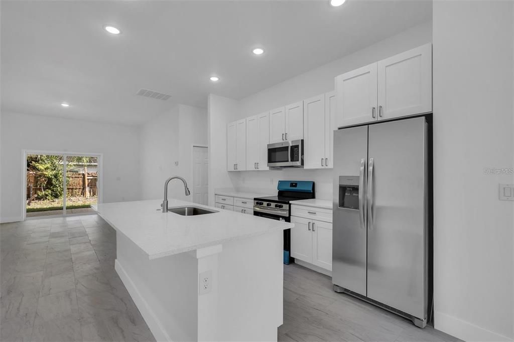For Sale: $345,000 (3 beds, 2 baths, 1900 Square Feet)