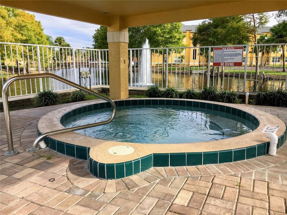 For Rent: $1,175 (1 beds, 1 baths, 735 Square Feet)