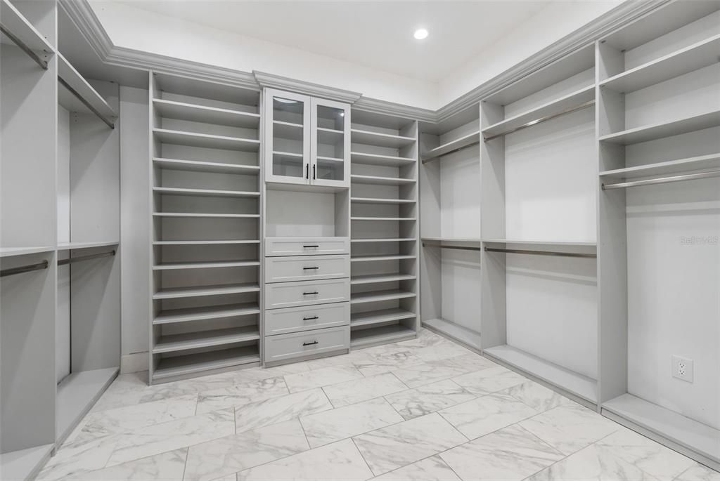 En Venta: $1,550,000 (5 camas, 5 baños, 5730 Pies cuadrados)