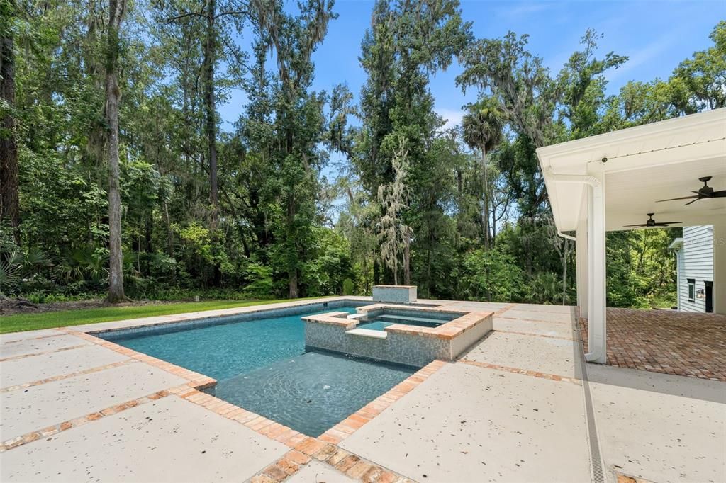 En Venta: $1,550,000 (5 camas, 5 baños, 5730 Pies cuadrados)