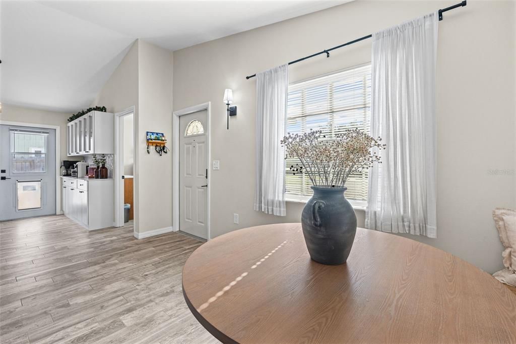 For Sale: $449,000 (3 beds, 1 baths, 1173 Square Feet)