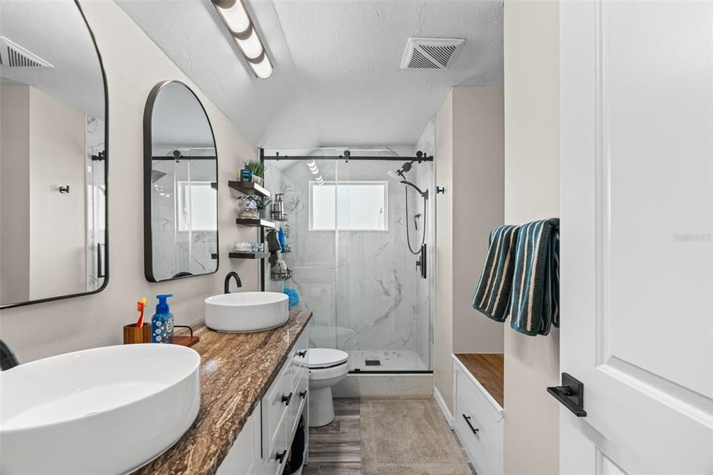 For Sale: $449,000 (3 beds, 1 baths, 1173 Square Feet)