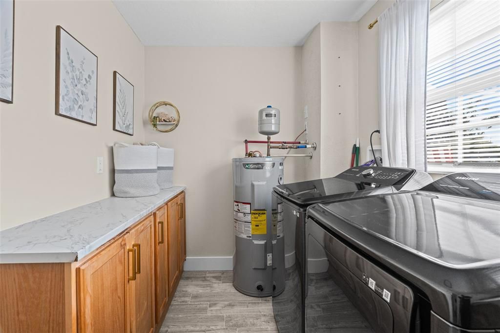 For Sale: $449,000 (3 beds, 1 baths, 1173 Square Feet)