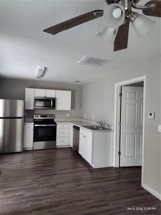 For Rent: $1,150 (1 beds, 1 baths, 506.25 Square Feet)