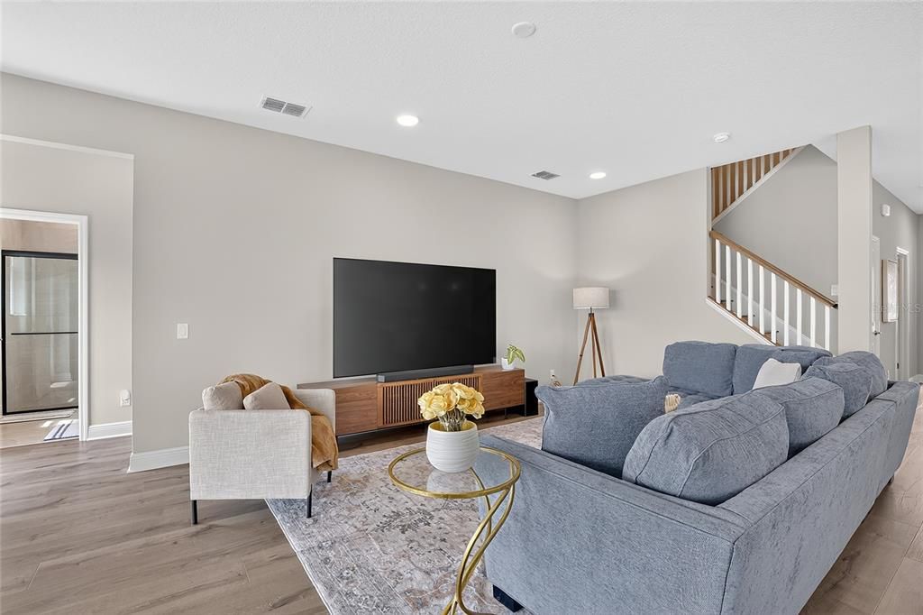 For Sale: $725,000 (5 beds, 4 baths, 3581 Square Feet)