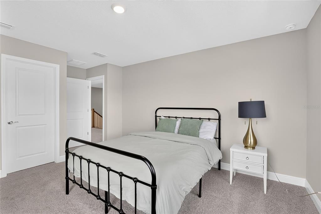 For Sale: $725,000 (5 beds, 4 baths, 3581 Square Feet)