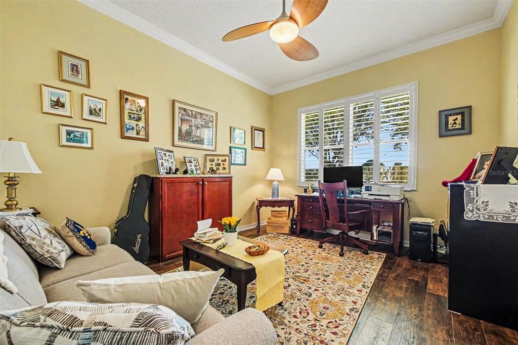 For Sale: $409,995 (2 beds, 2 baths, 1888 Square Feet)