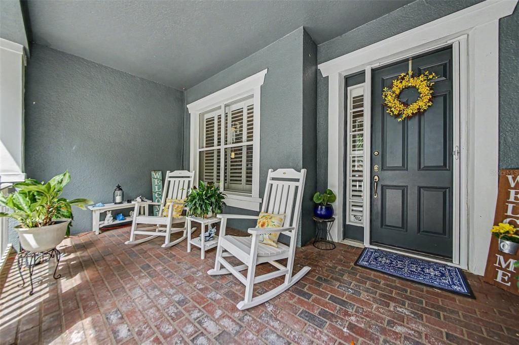 For Sale: $409,995 (2 beds, 2 baths, 1888 Square Feet)
