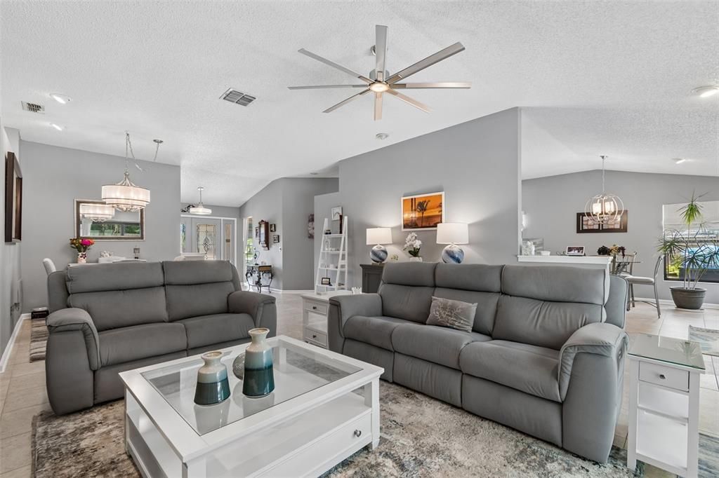 For Sale: $539,500 (3 beds, 2 baths, 1804 Square Feet)
