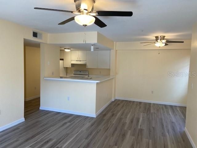 For Rent: $1,895 (2 beds, 2 baths, 980 Square Feet)