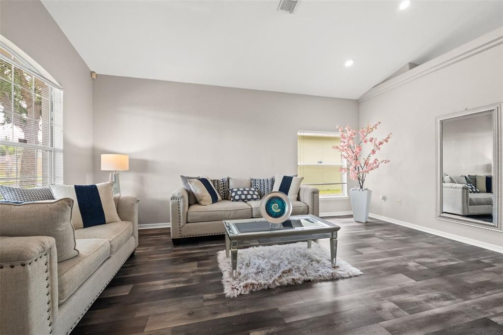 For Sale: $360,000 (4 beds, 3 baths, 1962 Square Feet)