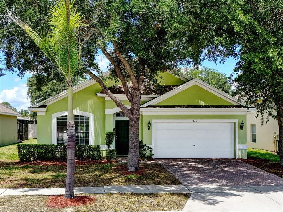 For Sale: $360,000 (4 beds, 3 baths, 1962 Square Feet)