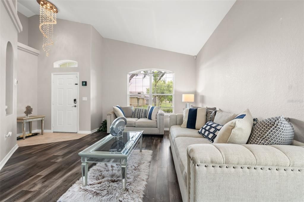 For Sale: $360,000 (4 beds, 3 baths, 1962 Square Feet)