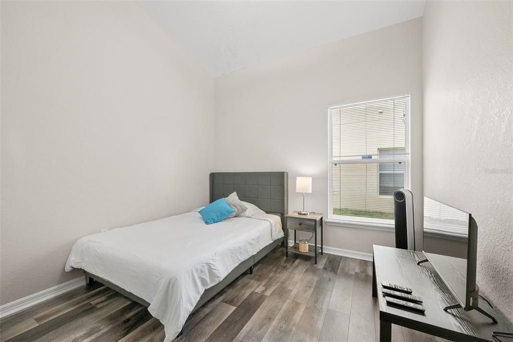 For Sale: $360,000 (4 beds, 3 baths, 1962 Square Feet)
