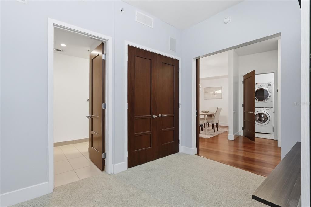 For Sale: $486,000 (2 beds, 2 baths, 1237 Square Feet)