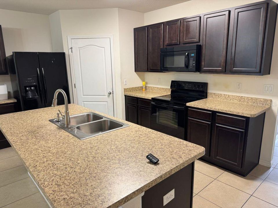 Active With Contract: $2,150 (4 beds, 2 baths, 1872 Square Feet)