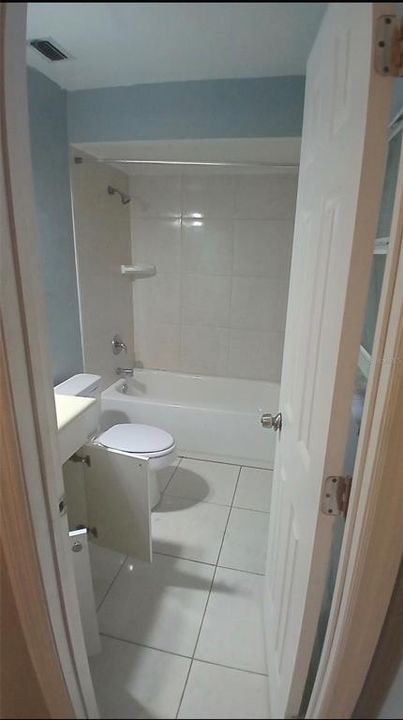 На продажу: $389,000 (6 спален, 3 ванн, 2478 Квадратных фут)