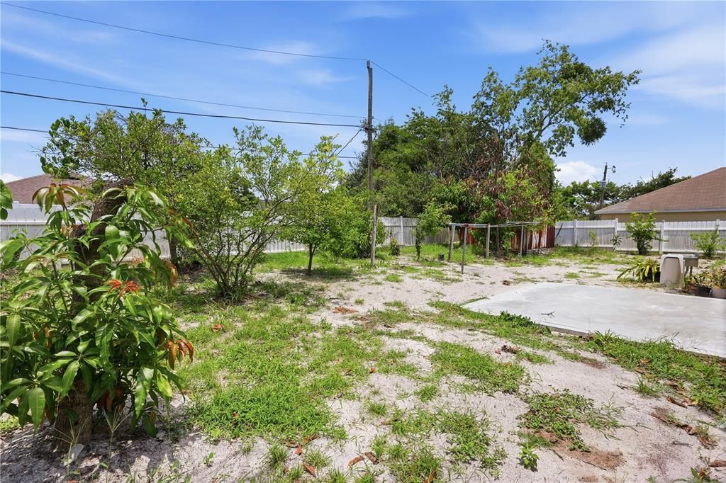 En Venta: $355,000 (4 camas, 2 baños, 1783 Pies cuadrados)