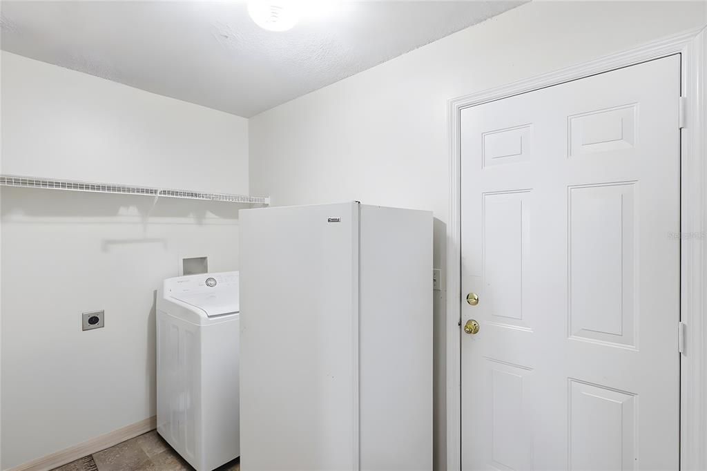 En Venta: $355,000 (4 camas, 2 baños, 1783 Pies cuadrados)
