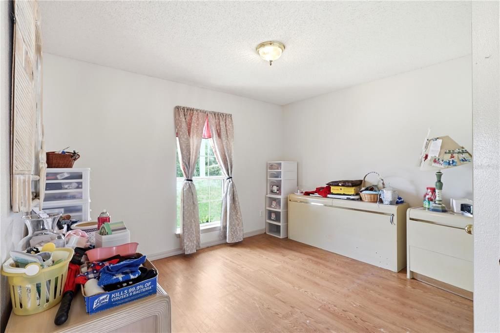 En Venta: $355,000 (4 camas, 2 baños, 1783 Pies cuadrados)