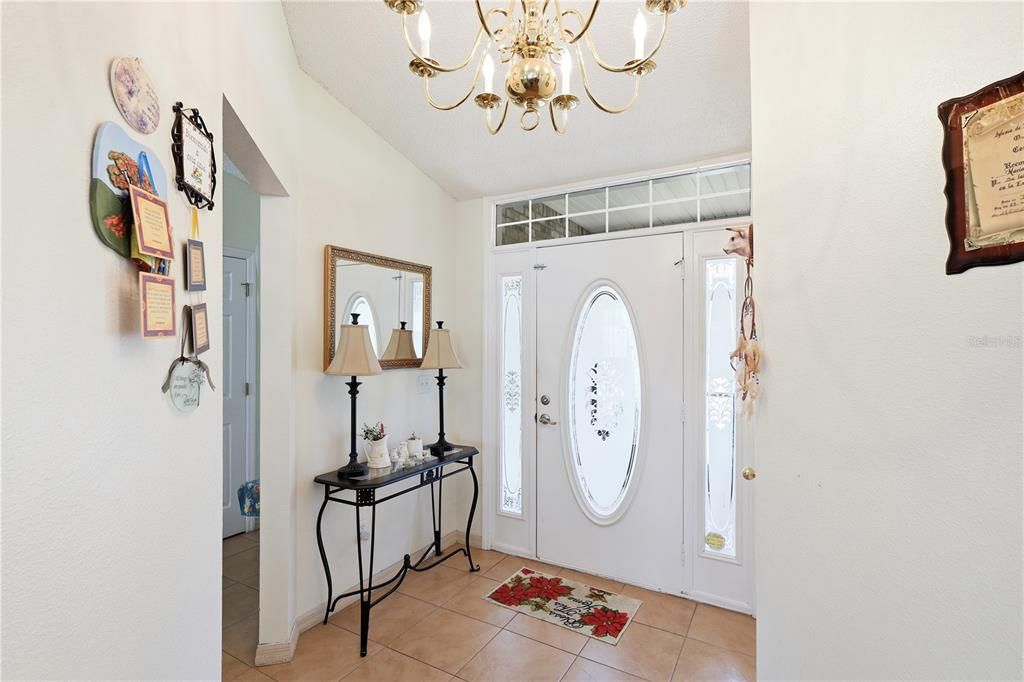 En Venta: $355,000 (4 camas, 2 baños, 1783 Pies cuadrados)