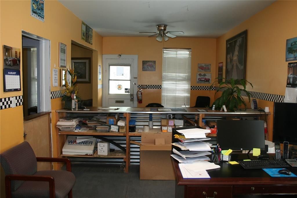 For Sale: $550,000 (0 beds, 0 baths, 1404 Square Feet)