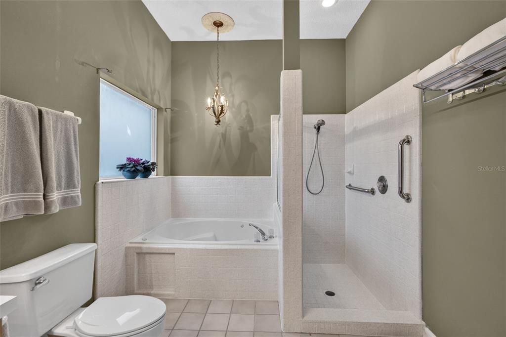 For Sale: $549,000 (3 beds, 2 baths, 2308 Square Feet)