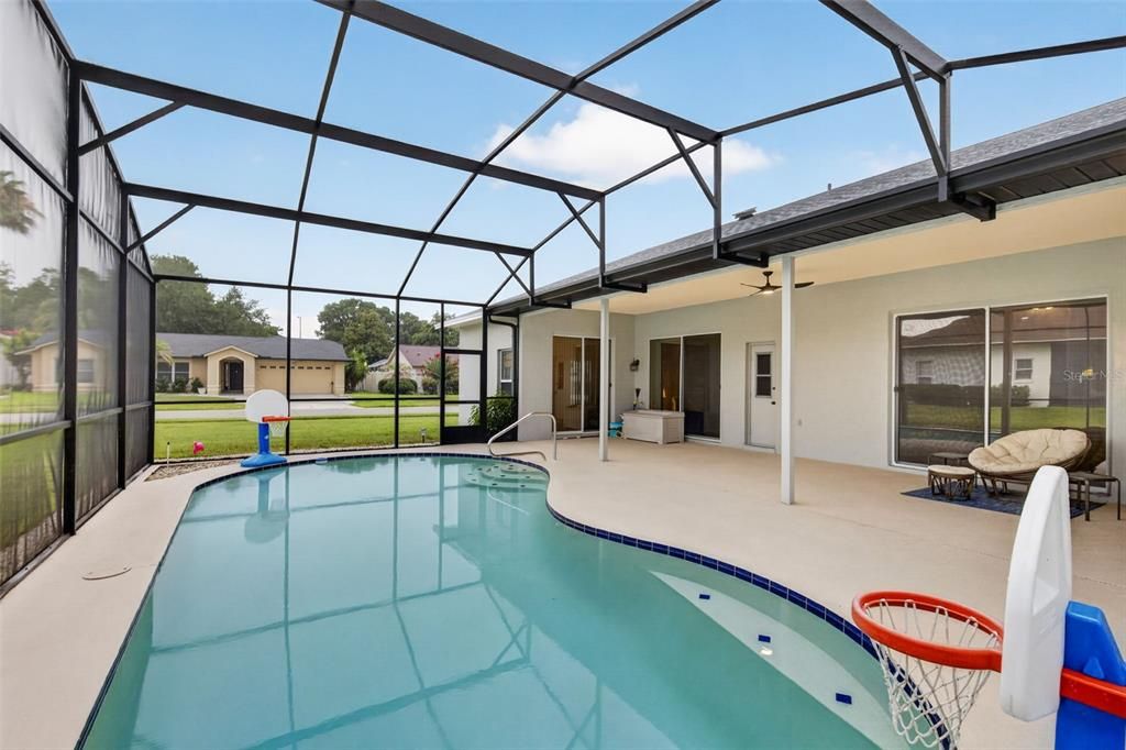 For Sale: $549,000 (3 beds, 2 baths, 2308 Square Feet)