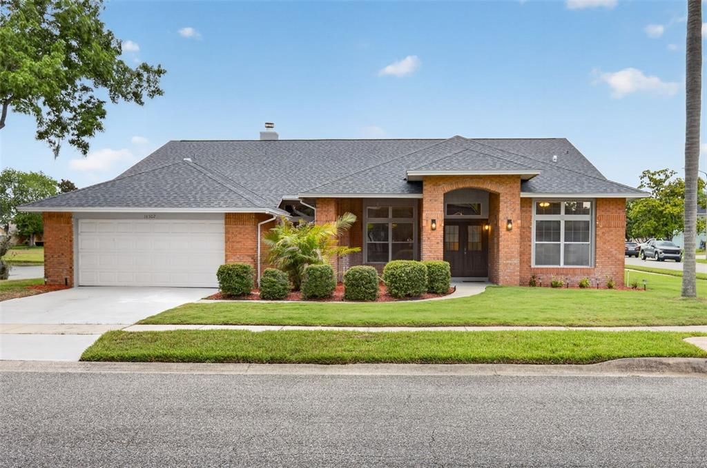 For Sale: $549,000 (3 beds, 2 baths, 2308 Square Feet)