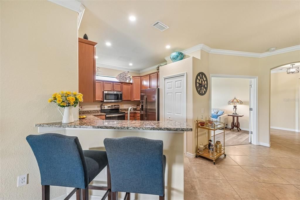 For Sale: $324,900 (2 beds, 2 baths, 1568 Square Feet)