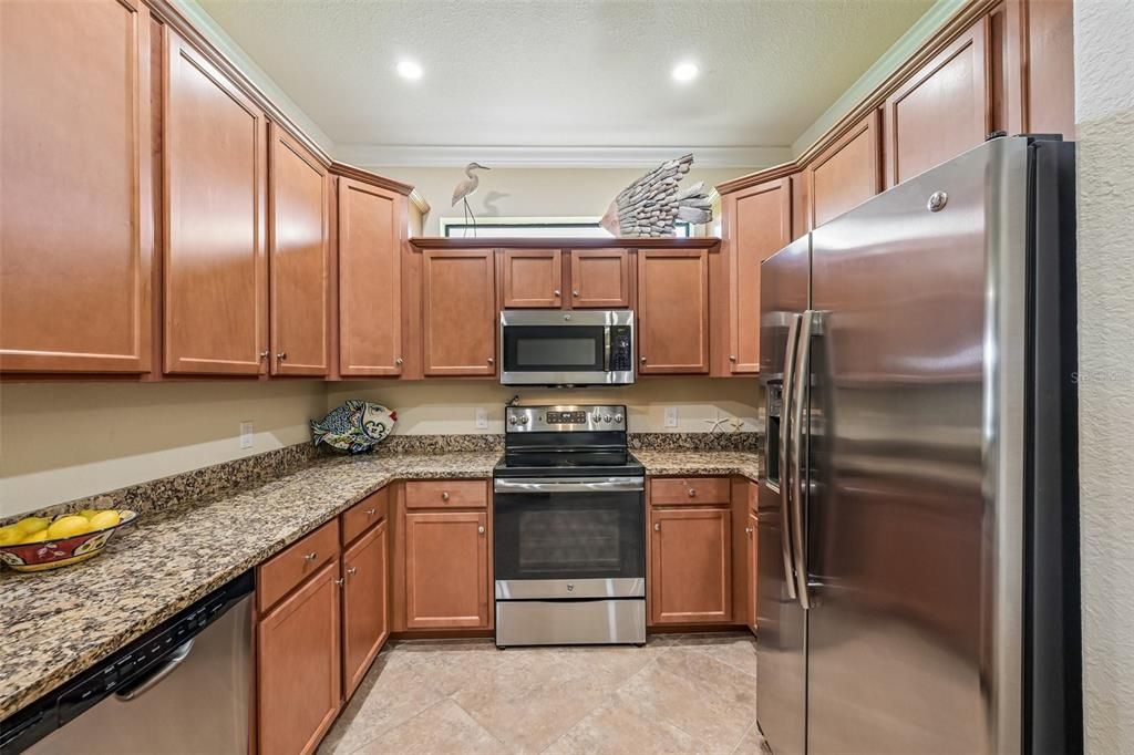 For Sale: $324,900 (2 beds, 2 baths, 1568 Square Feet)